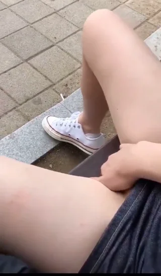 공원에서 자위 중인 학생  국산야동 한국야동