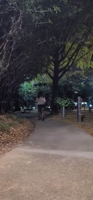 장소안가리고 아들뻘만 골라먹는 미시녀  한국야동 국산야동