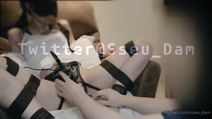 보지 학대전용 기구로 고문당하는 쓰담이...  국산야동 한국야동