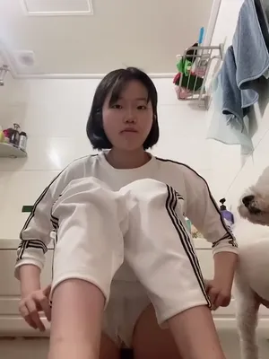 《롱다리 어린 전신스타킹 업소년 몰카》  국산야동 한국야동