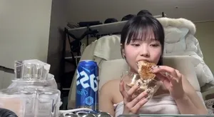 신작 ✨ 해피정 밴드_위아래로 먹방찍는 스무살  한국야동 국산야동