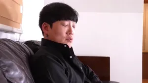 큰 가슴을 가진 최고의 기혼 여성이 형제와 섹스를 교환합니다  한국야동 국산야동