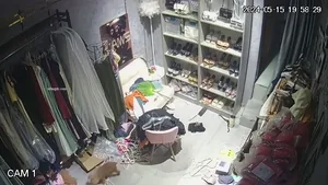 옷 방에서 라방한뒤 떡치는 거 그대로 송출 ㅋ  한국야동 국산야동