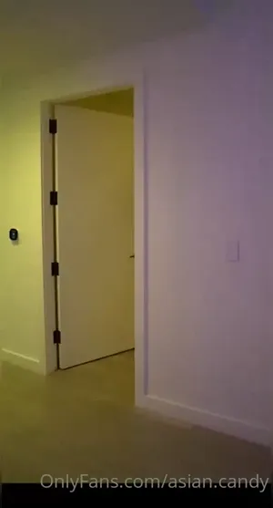 온리팬스-쾌감에 눈깔 뒤집어지는 핫걸, asian.candy  국산야동 한국야동