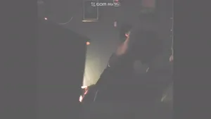 키스방 입보녀 은근한 실루엣  국산야동 한국야동