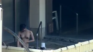 야외 온천에서 도촬 된 연예인 외모녀들  한국야동 국산야동