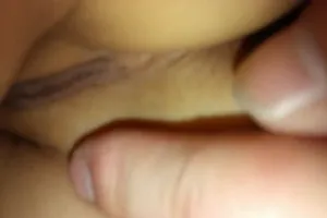 여자친구가 잠든 사이에 몸 구석구석 탐방하기  한국야동 국산야동