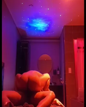 행사장에서 개인기중 팬티노출 트롯여가수  한국야동 국산야동